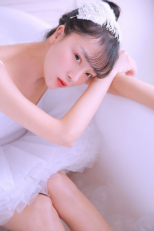 我的同桌很娇软[校园]小说